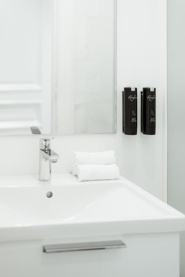 Heirloom - A Flemish Tale 3*